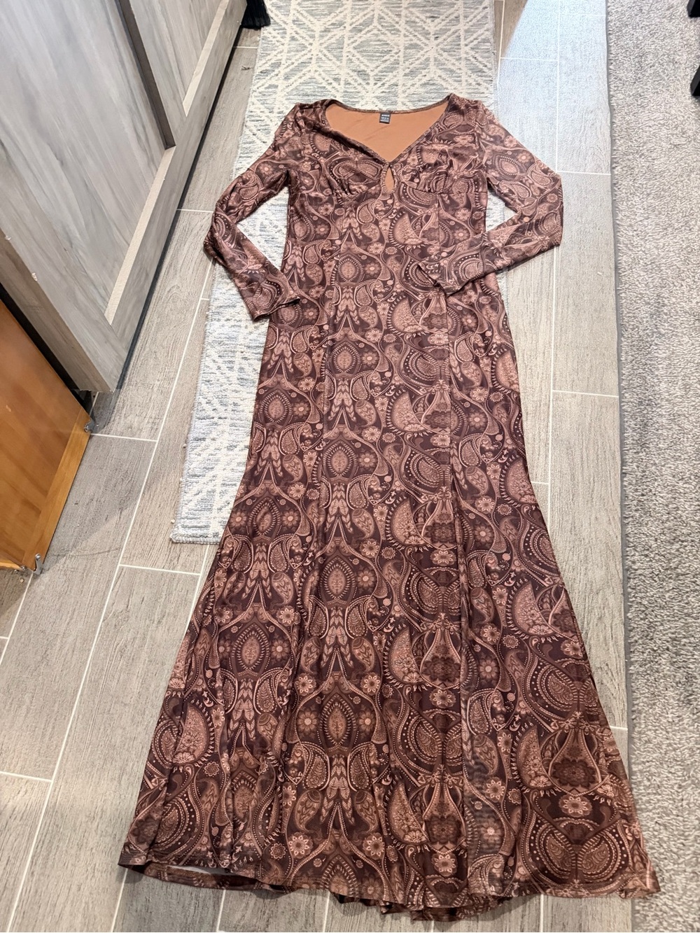 SHEIN Brown Paisley Long Sleeve Maxi Dress